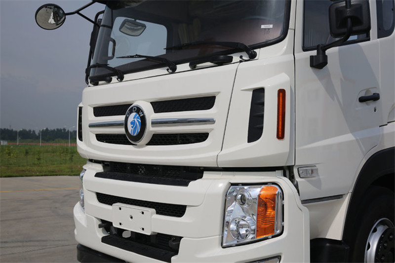 重汽王牌 W5B-H重卡 340马力 4X2 国四万博体育app下载入口(12档)(CDW4180A1T4J)