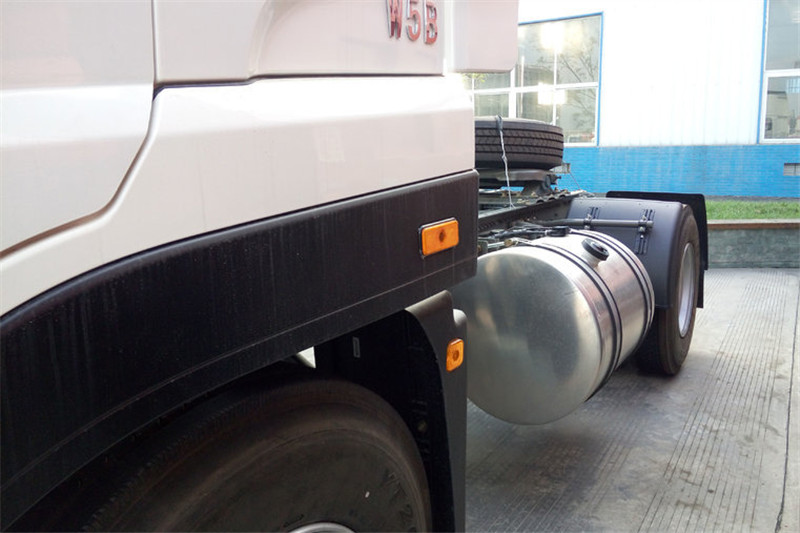 重汽王牌 W5B-H重卡 340马力 4X2 国四万博体育app下载入口(12档)(CDW4180A1T4J)