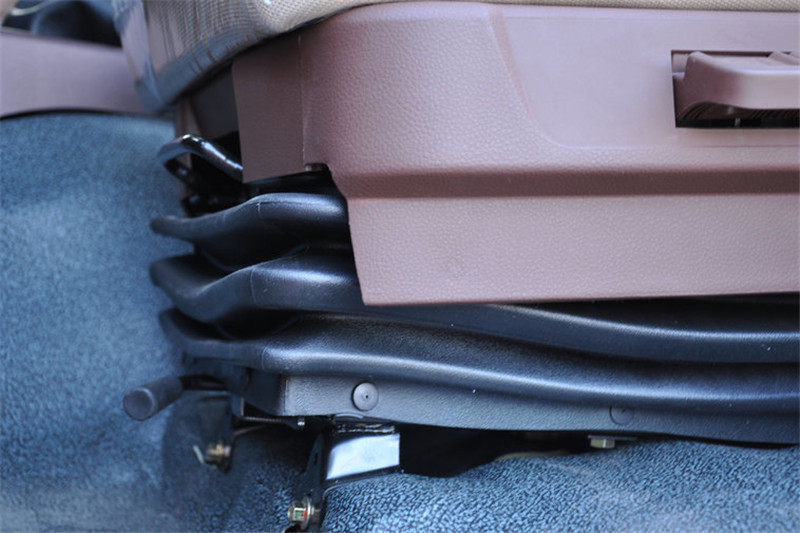 重汽王牌 W5B重卡 340马力 6X4 国五万博体育app下载入口(12档)(CDW4250A1T5)