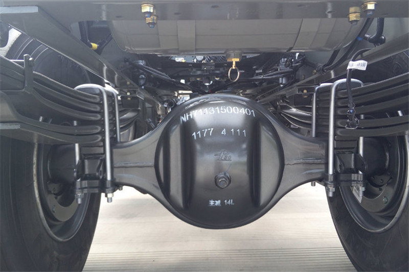 重汽王牌 W5B重卡 340马力 6X4 国五万博体育app下载入口(12档)(CDW4250A1T5)