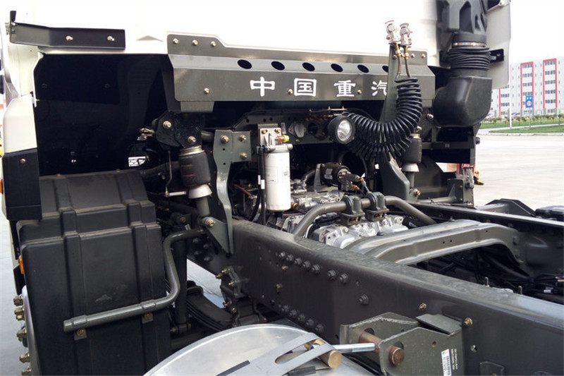 重汽王牌 W5B重卡 340马力 6X4 国五万博体育app下载入口(CDW4250A1T5)