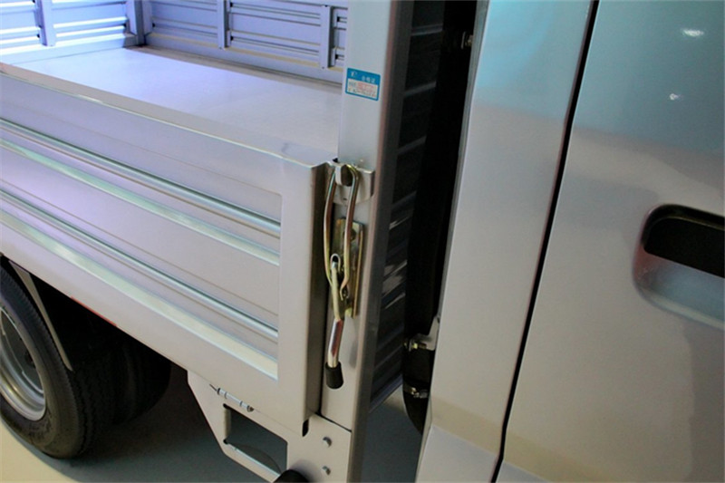 重汽王牌 W1系 68马力 2.8米 国四双排栏板载货微卡(CDW1030S5M4)