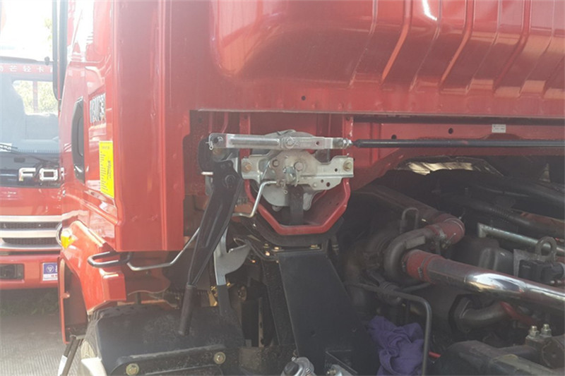 中国重汽 豪曼 130马力 4X2 3.8米 国四自卸车(ZZ3048F18DB1)