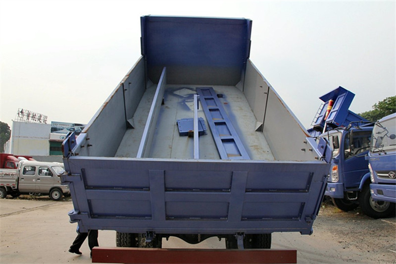 中国重汽 豪曼 140马力 4.2米 国四自卸车(ZZ3108F18DB0)