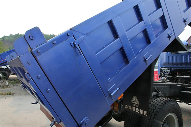 中国重汽 豪曼 115马力 4X2 3.6米 国四自卸车(ZZ3048D13DB0)