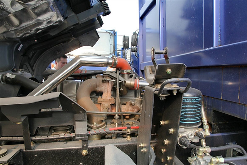 中国重汽 豪曼 130马力 3.9米 国四自卸车底盘(ZZ3128G17DB0)