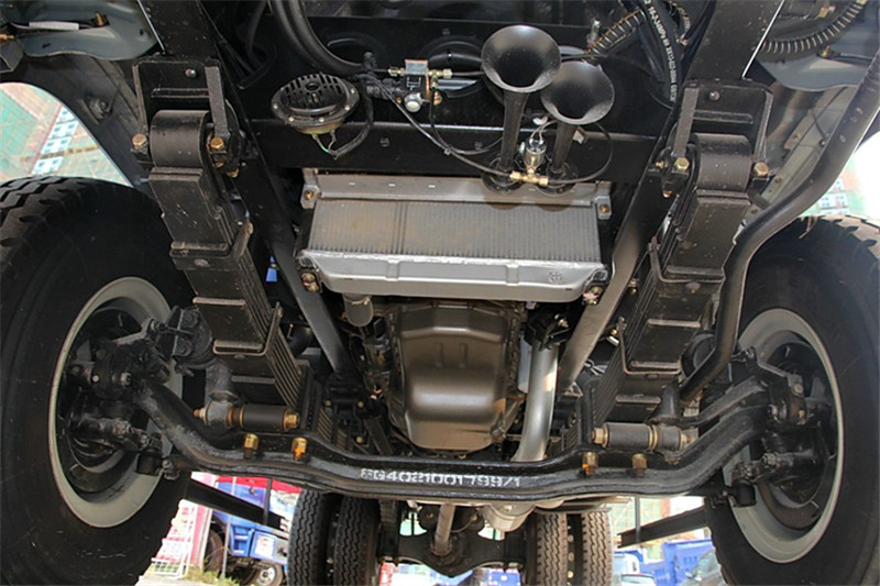 中国重汽 豪曼 130马力 3.9米 国四自卸车底盘(ZZ3128G17DB0)