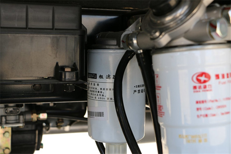 唐骏欧铃 T1系列 95马力 4X2 4.2米 国五单排栏板轻卡(ZB1040KDD6V)