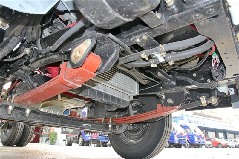 唐骏欧铃 T1系列 82马力 4X2 3.7米 国四单排微卡底盘(ZB1040KDC6F)