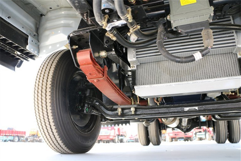唐骏欧铃 K1系列 82马力 3.4米 4X2 国五排半栏板轻卡(ZB1041KPD6V)