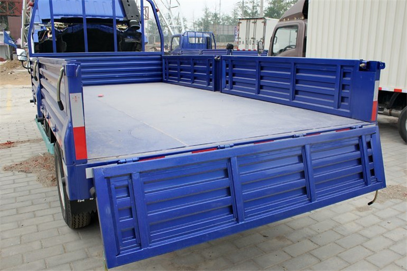 唐骏欧铃 T3系列 117马力 4.2米 4X2 国五单排栏板轻卡(ZB1040JDD6V)