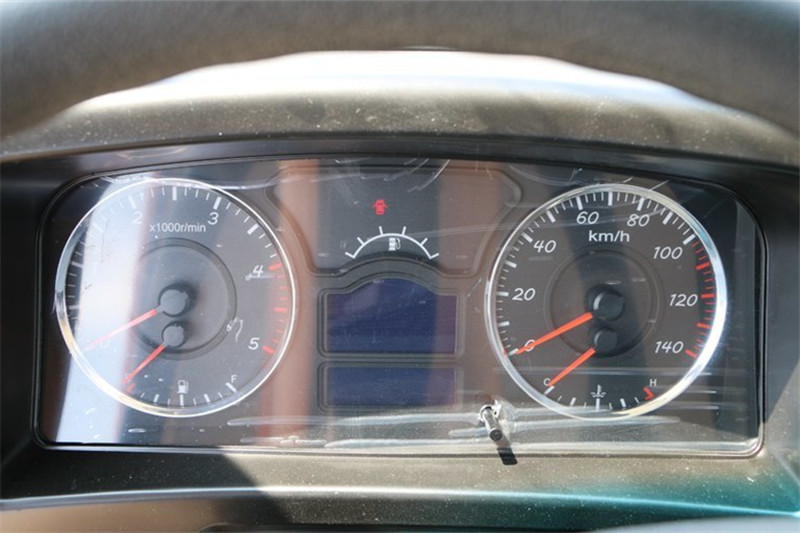 唐骏欧铃 K3系列 117马力 4.2米 4X2 国五单排栏板轻卡(ZB1040JDD6V) 