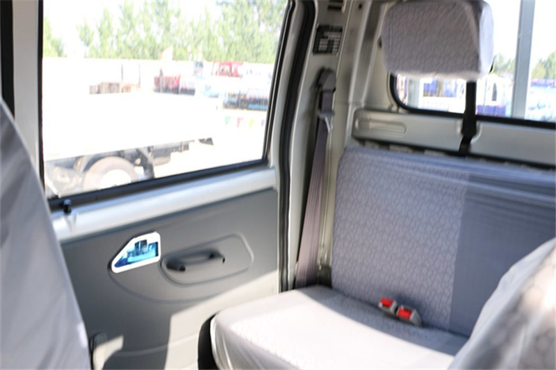 唐骏欧铃 赛菱A6 1.2L 88马力 汽油 2.6米 国五双排栏板微卡(后单胎)(ZB1030ASC3V)