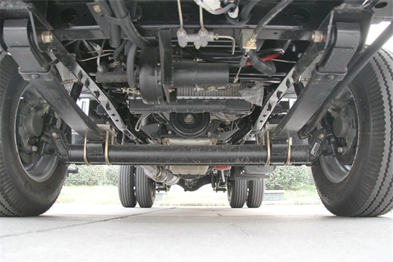 唐骏欧铃 赛菱A6 1.24L 88马力 汽油/CNG 3.1米 国四单排栏板微卡(ZB1034ADC3F)