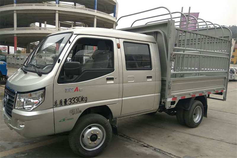 唐骏欧铃 赛菱A6 1.2L 88马力 汽油 2.6米 国五双排仓栅式微卡(ZB5033CCYASC3V)