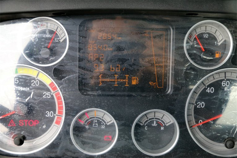 中国重汽 HOWO T7H重卡 440马力 4X2 国四万博体育app下载入口(ZZ4187V361HD1B)