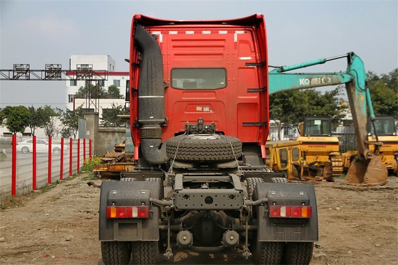 中国重汽 HOWO T7H重卡 320马力 4X2 国四危险品万博体育app下载入口(ZZ4187V361HD1W)(高顶)