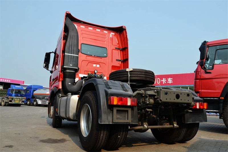 中国重汽 HOWO T7H重卡 440马力 4X2 国四万博体育app下载入口(高顶)(ZZ4187V361HD1B)