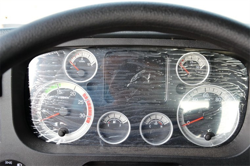 中国重汽 HOWO T7H重卡 440马力 4X2 国四万博体育app下载入口(高顶)(ZZ4187V361HD1B)