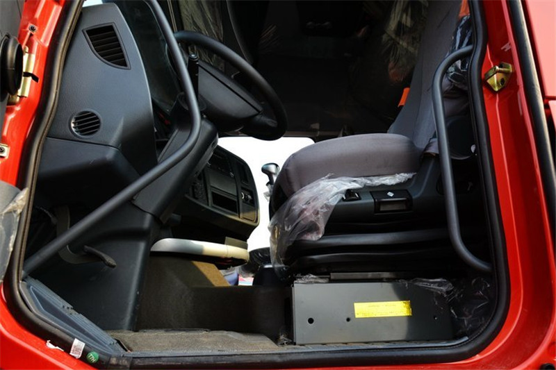 中国重汽 HOWO T7H重卡 440马力 4X2 国四万博体育app下载入口(高顶)(ZZ4187V361HD1B)