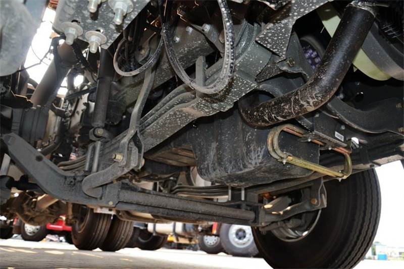 中国重汽 HOWO T7H重卡 400马力 4X2 国四危险品万博体育app下载入口(ZZ4187V361HD1W)(高顶)中国重汽 HOWO T7H重卡 400马力 4X2 国四危险品万博体育app下载入口(ZZ4187V361HD1W)(高顶)