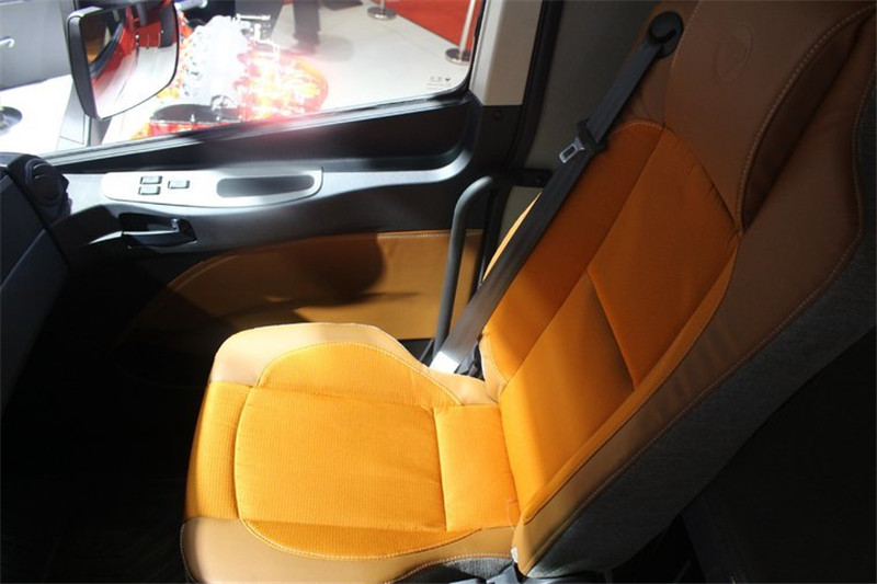 福田 欧曼EST-A 6系重卡 460马力  国五6X4危险品万博体育app下载入口(BJ4269SNFKB-AD)