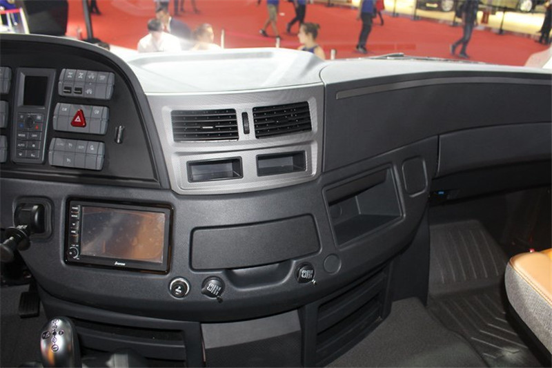 福田 欧曼EST-A 6系重卡 430马力  国五6X4万博体育app下载入口(手自一体)(BJ4269SNFKB-AC)