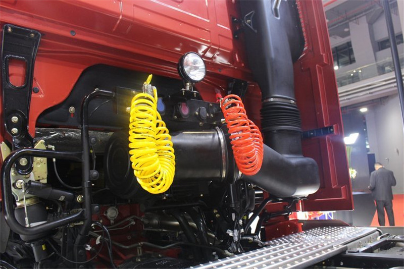 福田 欧曼EST-A 6系重卡 430马力  国五6X4万博体育app下载入口(手自一体)(BJ4269SNFKB-AC)