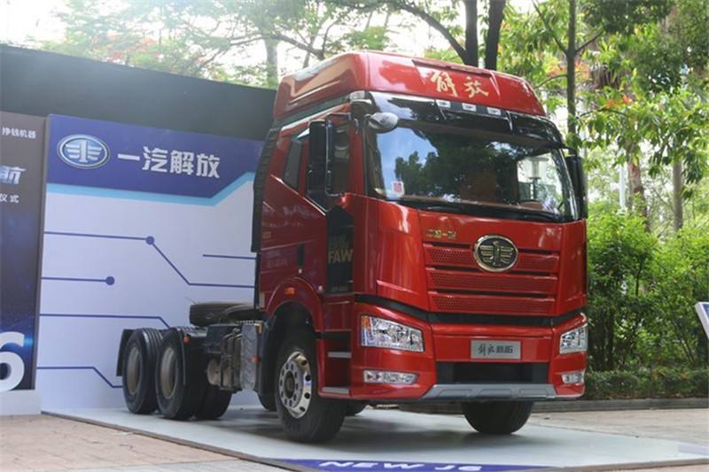 一汽解放 新J6P重卡 领航标载版 南方款 460马力 6X4 国五万博体育app下载入口(CA4250P66K25T1A1E5)