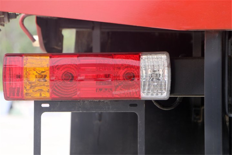 一汽解放 J6L中卡 2019款 质惠版 220马力 4X2 6.75米仓栅载货车(国六)(CA5180CCYP62K1L4E6)