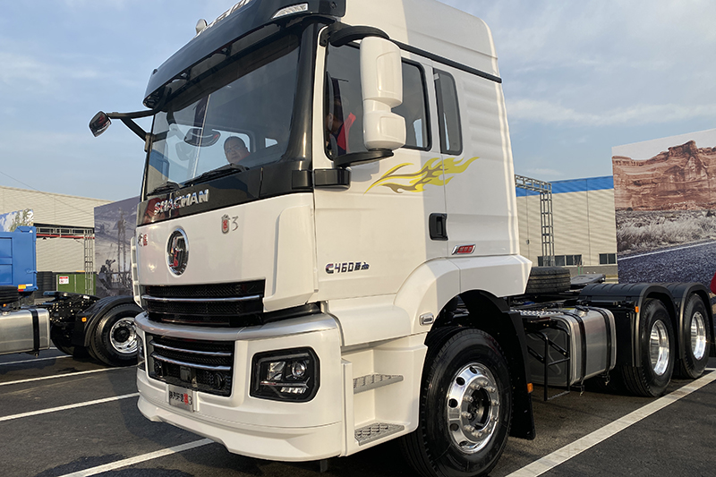 陕汽商用车 轩德翼3 500马力 6×4 国六 轻量化万博体育app下载入口