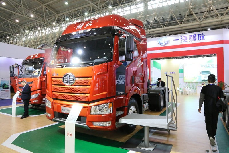 一汽解放 新J6P重卡 550马力 6X4 国五 万博体育app下载入口(CA4250P66K25T1A1E5)