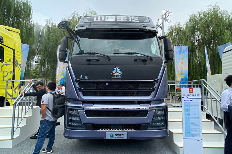 中国重汽 豪沃TH7 540马力 6×4 国六 万博体育app下载入口
（ZZ4257V324HF18）