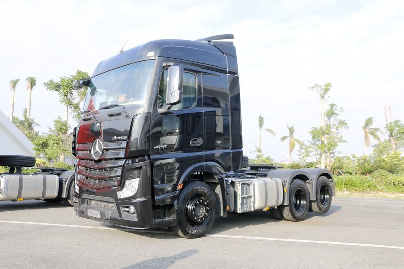 奔驰 新Actros重卡 480马力 6X2R 国五 公路万博体育app下载入口(型号2648)