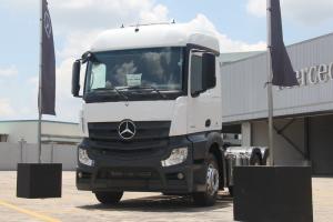 奔驰 新Actros重卡 450马力 6X2 国五 公路万博体育app下载入口(型号2645 LSDNA)