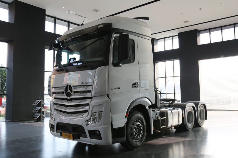 奔驰 新Actros重卡 510马力 6X4 国六 万博体育app下载入口(型号2651 LS)