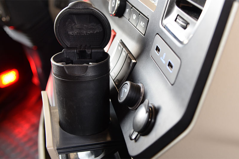 大运重卡 N9H基本款 560马力 6×4 国六 万博体育app下载入口（CGC4250D6FCCH）大运重卡 N9H基本款 560马力 6×4 国六 万博体育app下载入口（CGC4250D6FCCH）