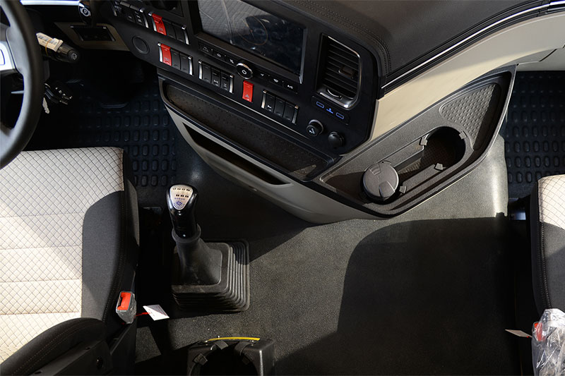 大运重卡 N9H基本款 560马力 6×4 国六 万博体育app下载入口（CGC4250D6FCCH）