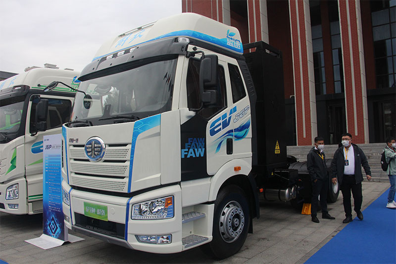 一汽解放青汽 JH6 423kWh 6×4 纯电动万博体育app下载入口
