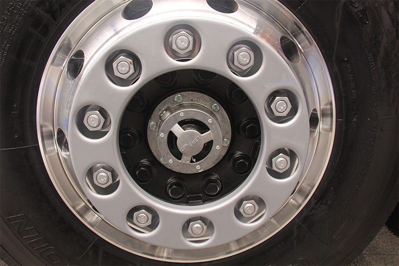 一汽解放青汽 JH6 423kWh 6×4 纯电动万博体育app下载入口
