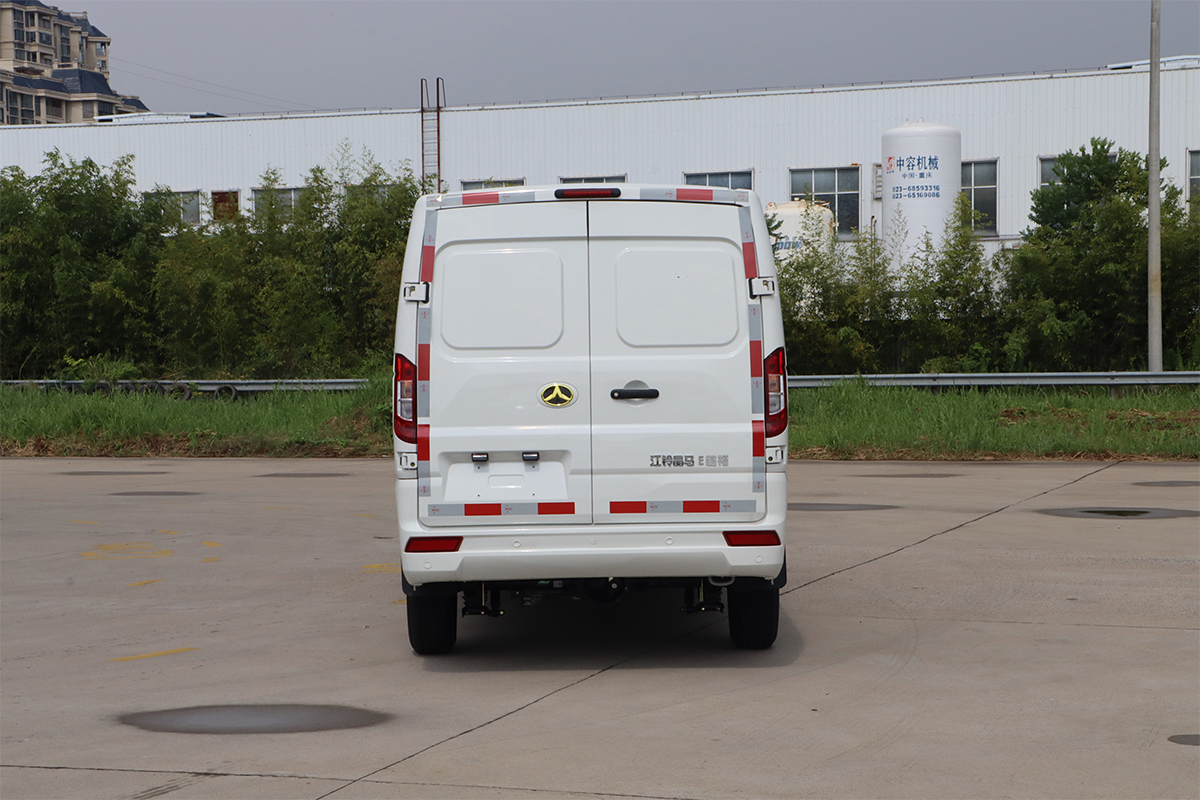 江铃晶马 E路福 4×2 纯电动物流车 39.6kW.h(JMV5030XXYBEV)